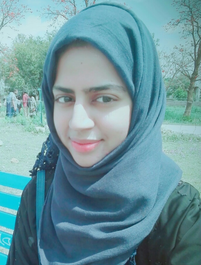 Hajra Chaudhry photo