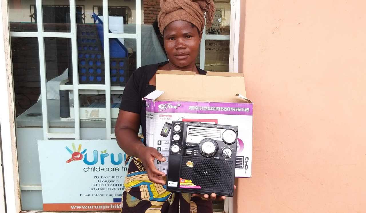 Urunji radio donation